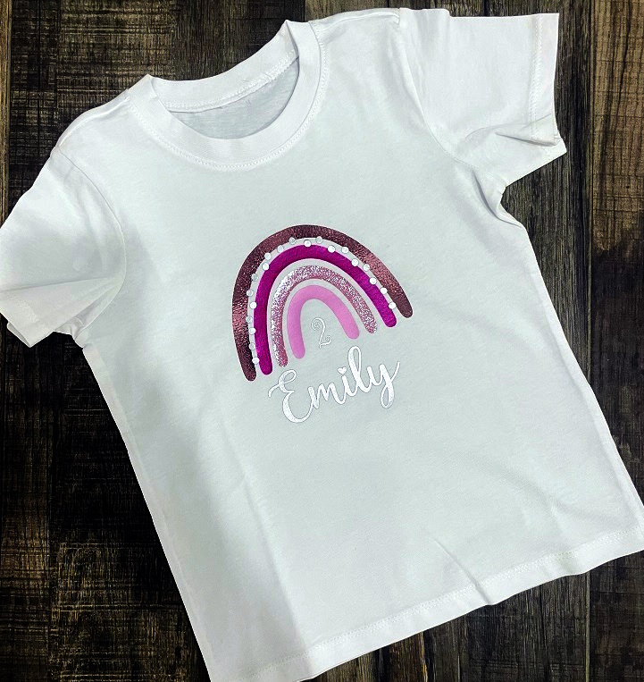 Mehrfarbig (teilweise Spiegel- & Glitzerfolie) T-Shirt mit Namen